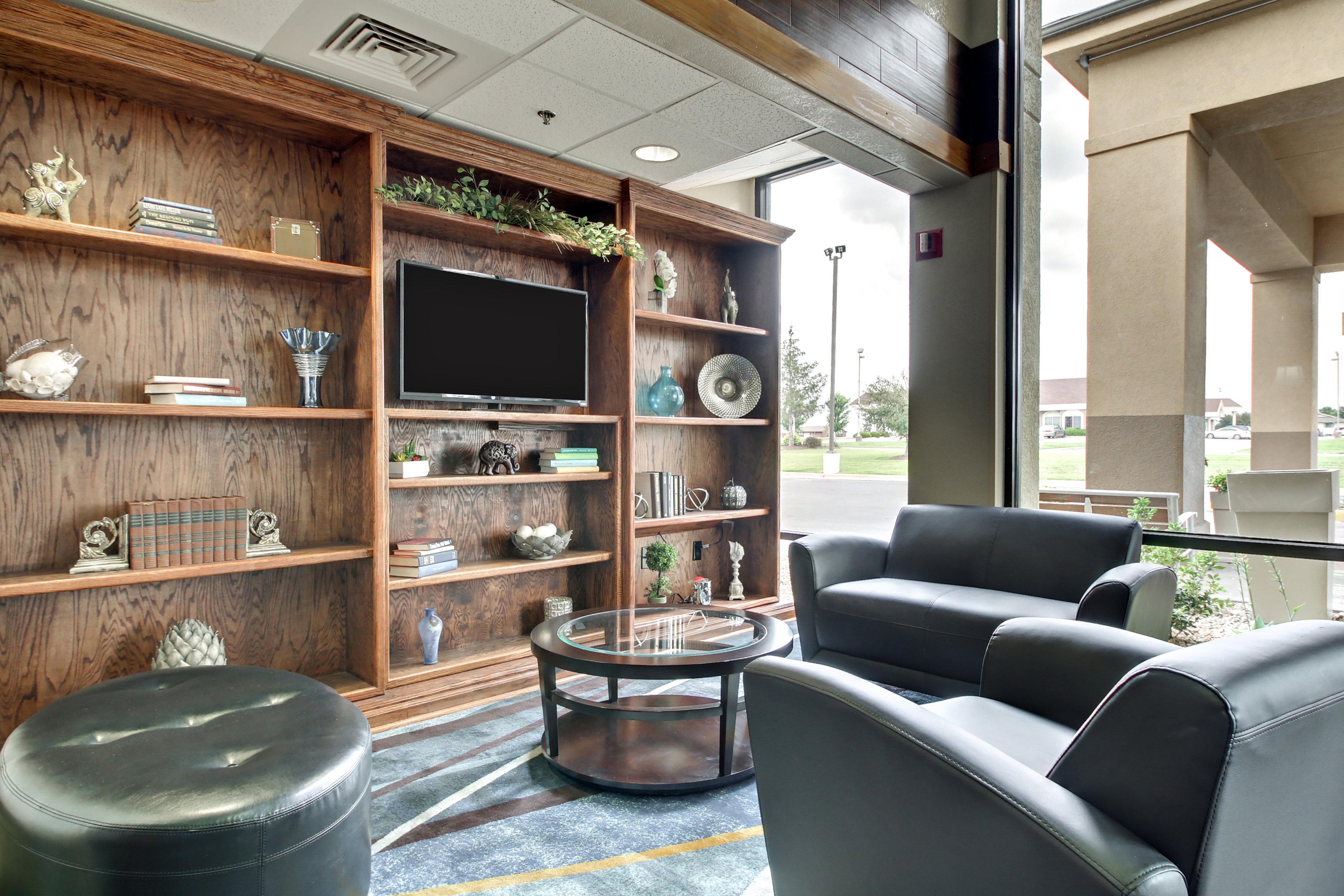 Holiday Inn Express Marshfield - Springfield Area By Ihg Exterior foto